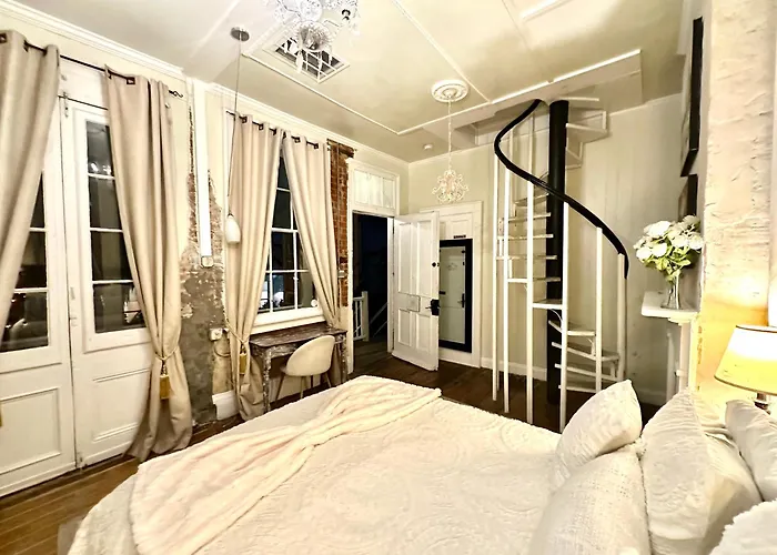 Fleur De Lis Mansion