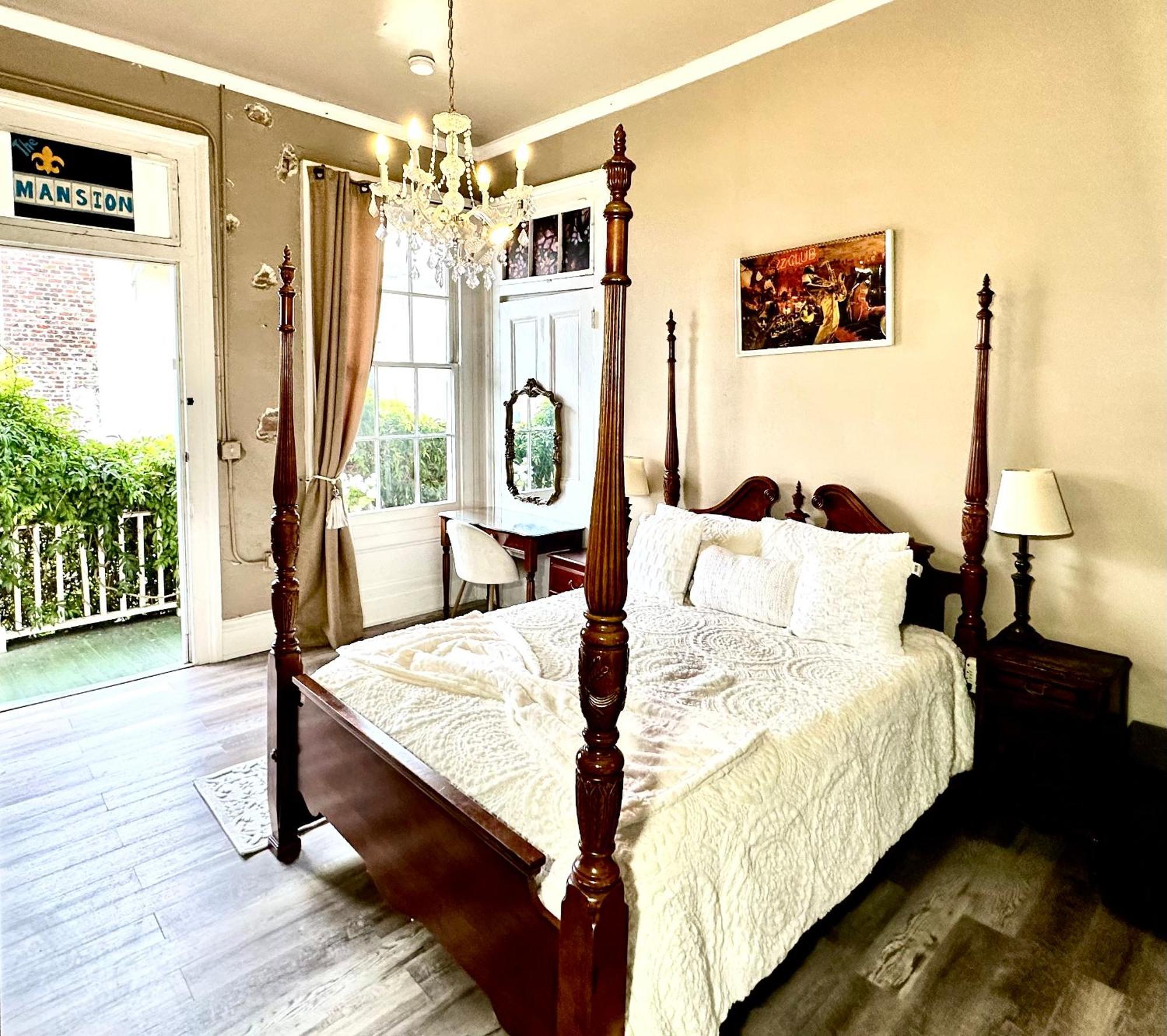 Fleur De Lis Mansion Bed and breakfast