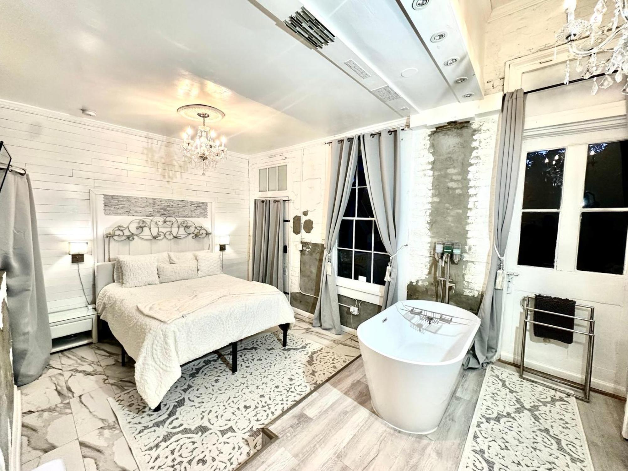 Fleur De Lis Mansion Bed and breakfast