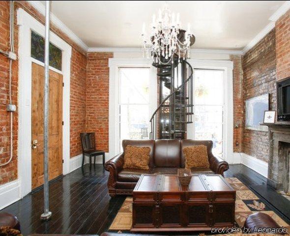 Fleur De Lis Mansion Bed and breakfast 4*